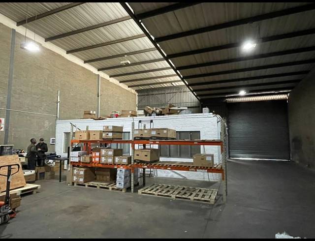 INDUSTRIAL PROPERTY TO RENT IN HENNOPSPARK